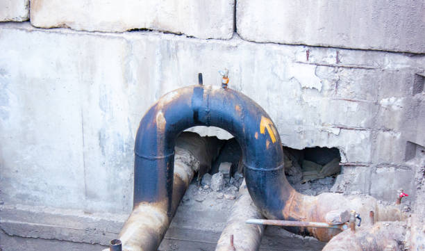 Best Sewage cleanup and water damage restoration  in Highgrove, CA